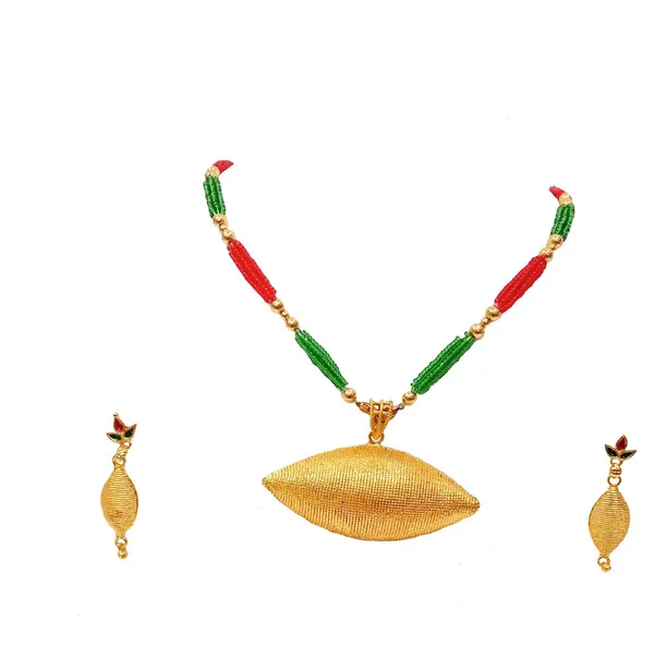 Assamese_Traditional_Gold_Plated_Red_Green_Colour_Tassel_Jewellery_Set_For_Women